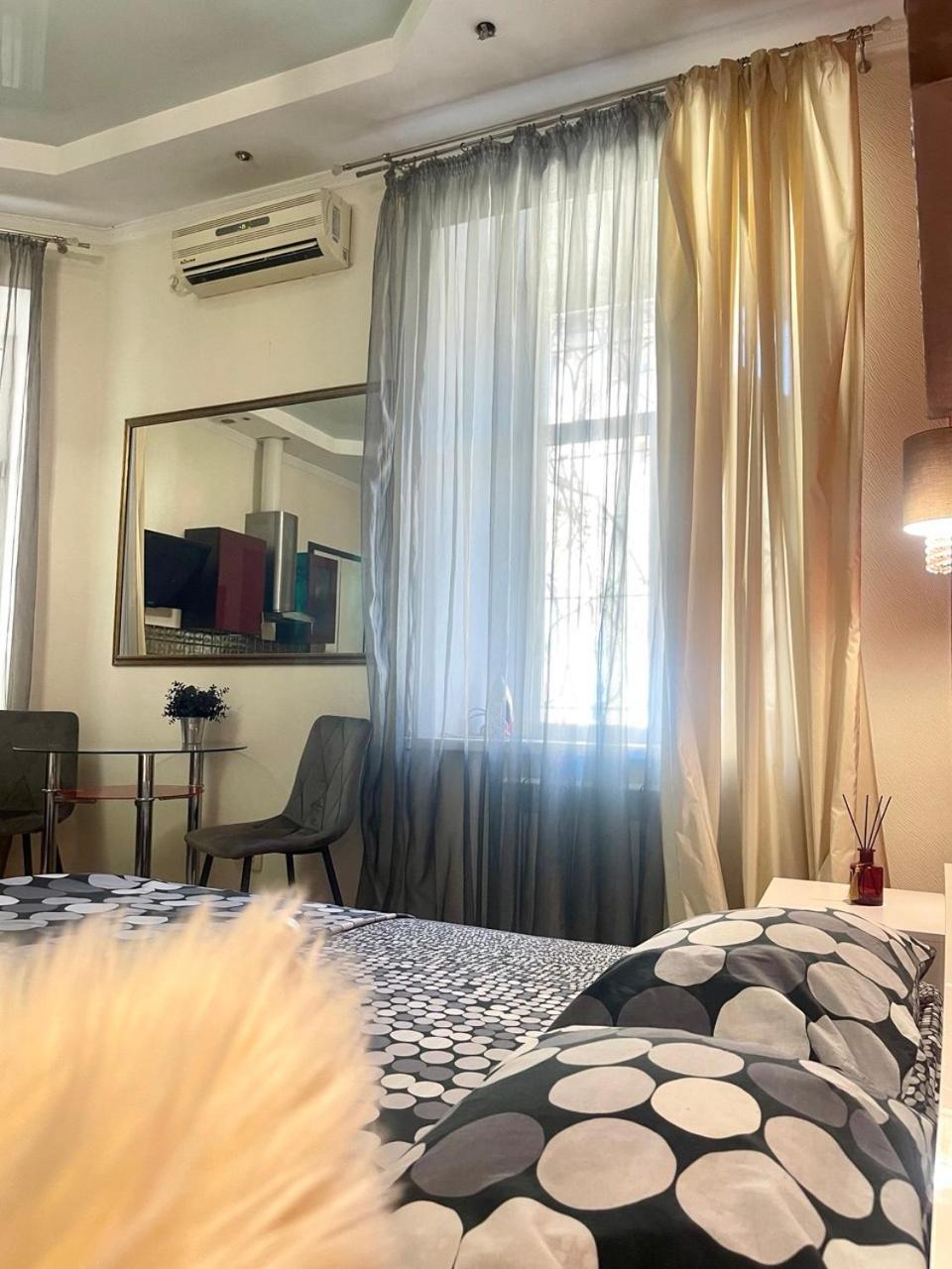 Apartments De-Ribas โอเดสซา ภายนอก รูปภาพ