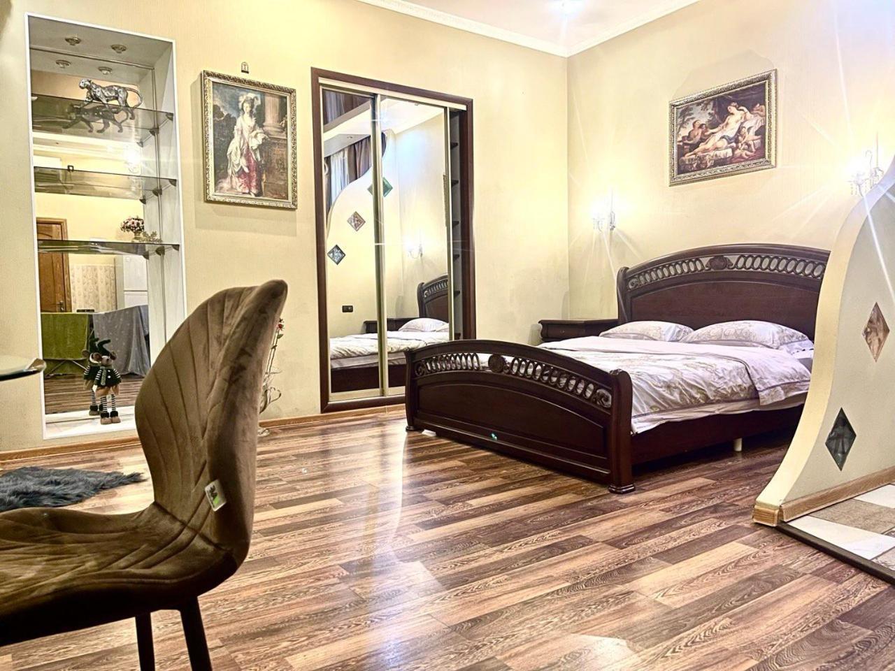 Apartments De-Ribas โอเดสซา ภายนอก รูปภาพ